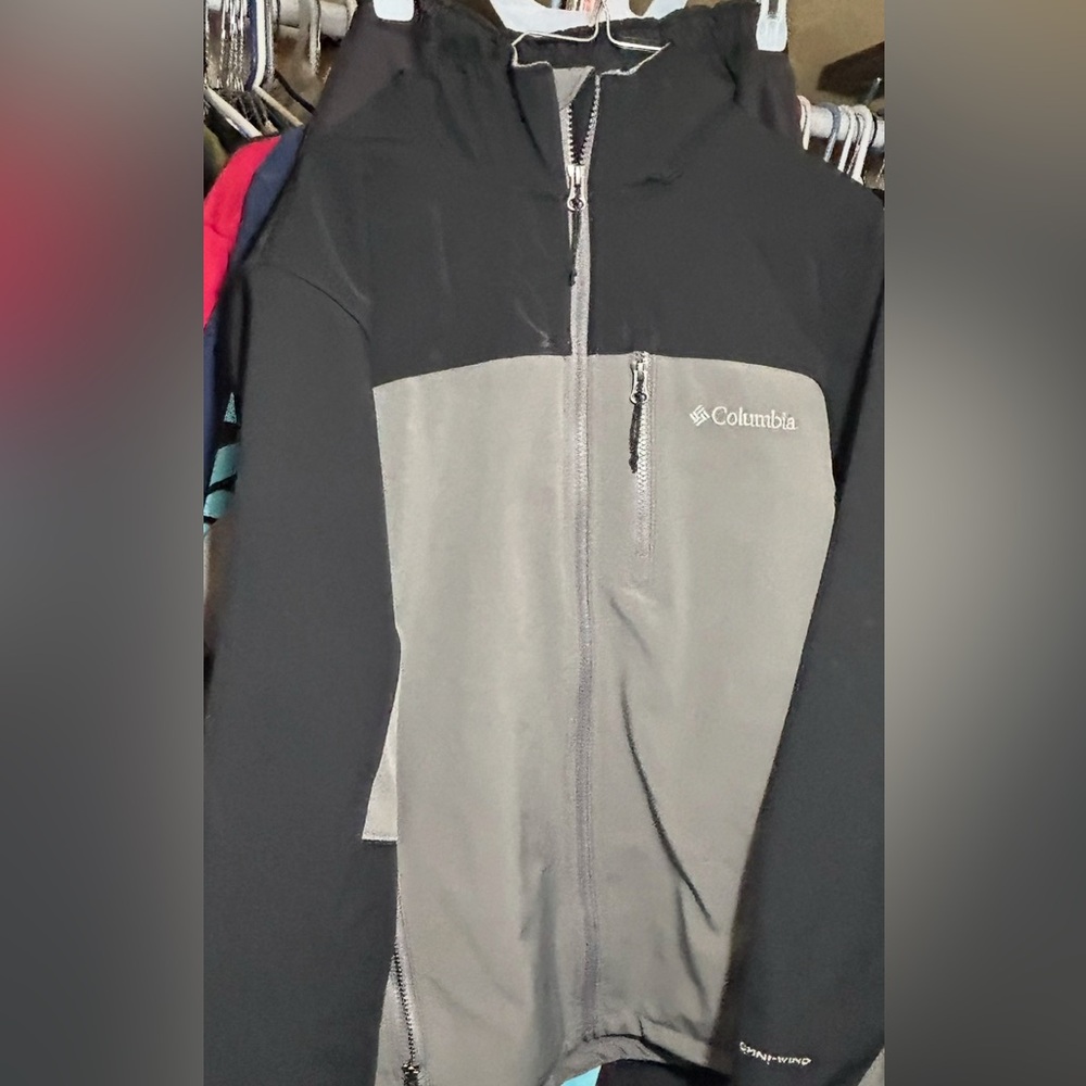 Mens L Columbia fleece lined Omni-wind jacket ,black&grey in great shape.